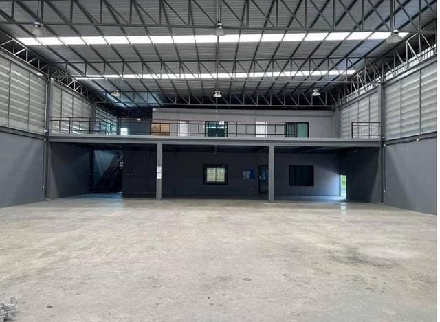 ให้เช่าโกดังโรงงาน พร้อมออฟฟิศ 2 ชั้น บนเนื้อที่ 277 ตรว พื้นที่ใช้สอย 645 ตรม. ซอยคิงคอง เทพารักษ์ ใกล้กรมศุลกากรบางเสาธง