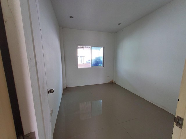 ขายทาวน์เฮ้าส์  แผ่นดินทอง ลิฟวิ่ง โฮม 2 อ.นิคมพัฒนา จ.ระยอง PSC00535