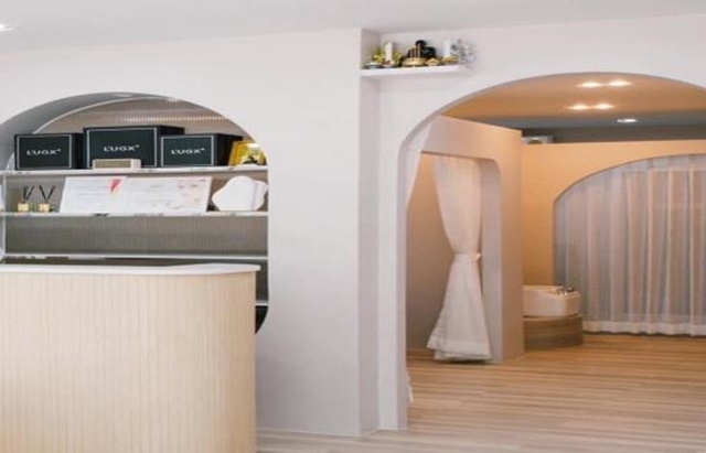 เซ็งร้านทำเล็บ ต่อขนตา ลิฟติ้ง สปา BTS ช้างเอราวัณ 40ตรม. 15ตรว.1ห้อง 1น้ำ 2จอดรถ 2แอร์