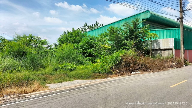 ขายที่ดินเปล่า 200 ตรว. ในลำโพ บางบัวทอง นนทบุรี ติดถนน ทำเลดี เดินทางสะดวก ใกล้แหล่งชุมชน เจ้าของขายเองราคาขาย 3,800,000 บาทขนาด 200 ตารางวาหน้ากว้าง 35 เมตร ลึก 25 เมตร ที่ตั้ง ตำบลลำโพ อำเภอบางบัวทอง จังหวัดนนทบุรี พิกัด https://maps.app.goo.gl/YgcKx4bTcpE9JcPU9- ทีดินทำเลดีติดถนนสาธารณะ- เหมาะแก่การลงทุนหรืออยู่อาศัยสนใจติดต่อสอบถามโทร 091-824-9979Line ID : chaiyakrit168#เจ้าของขายเอง