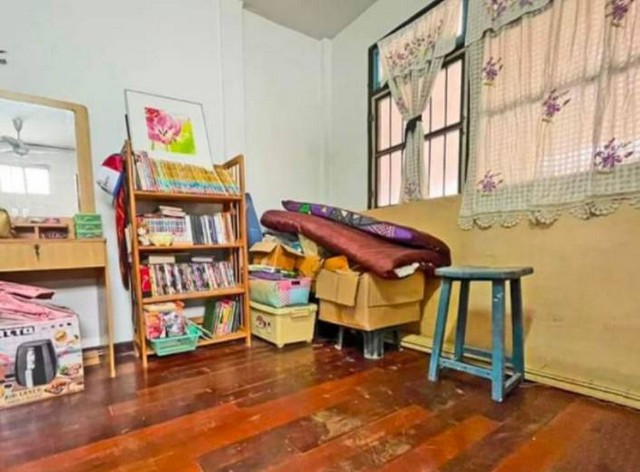 ขายด่วน ทาวน์เฮาส์ ชุมชนสุชาวดี  ทำเล บางกรวย-พระราม 7 อำเภอบางกรวย จังหวัดนนทบุรี