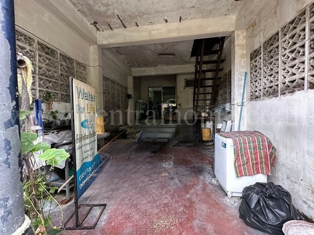 อาคารพาณิชย์ ลาดพร้าว 101 ทำเลดี ราคาถูก ใกล้ MRT ลาดพร้าว 101