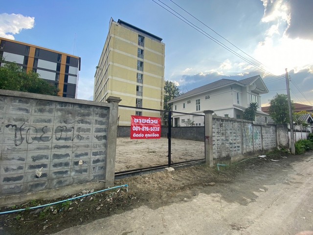 ขายที่ดินเปล่า ถมแล้ว เนื้อที่ 98 ตารางวา ผังสีส้ม ล้อมรั้ว ประตู ใกล้ เมเจอร์รัชโยธิน