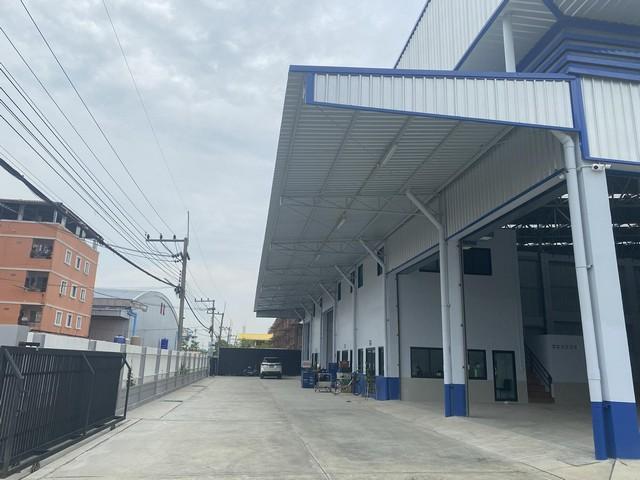 ให้เช่าโกดังใหม่โกดังสูง 8 ม. 400 ตารางเมตร ไฟ 3เฟส กล้องCCTVรอบโกดังใกล้ตลาดไท รถคอนเทนเนอร์เข้า-ออกได้สะดวกสนใจติดต่อ : โทร/ไลน์: คุณภพกร (หน่อย) 083-295-5496 (รหัสทรัพย์ 51DC)Line :   https://line.me/ti/p/UVKmW5YOfXLine ID: noi_itโกดัง 400 ตารางเมตร ปทุมธานี ใกล้ตลาดไทออฟฟิศ 2ชั้น พร้อมแอร์ & ห้องน้ำ2ไฟ3เฟสโกดังสูง 8 ม.กล้องCCTVรอบโกดังรถคอนเทนเนอร์เข้า-ออกได้สะดวกถนนรอบโกดังขนาด 9-10 ม.พื้นรองรับน้ำหนักได้ 2-3 ตัน/ตรม.ที