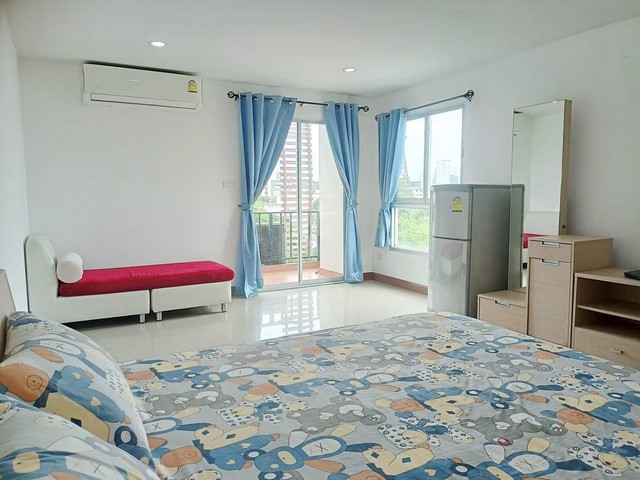 ให้เช้าคอนโด  Regent Home 5 Ratchada 19 : (MRT รัชดา) #ห้องมุมสวย สตูดิโอ ขนาด 32 ตร.ม. ชั้น 6 พร้อมเฟอร์นิเจอร์ 