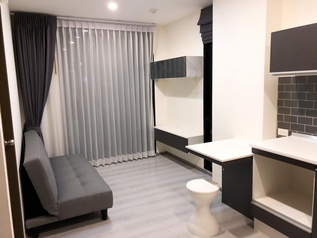 ให้เช่าคอนโด Zeen Condo Ngamwongwan31 (ซีน คอนโด งามวงศ์วาน 31) ** ห้องมุม ** 1 ห้องนอน 1 ห้องน้ำ 1 ห้องนั่งเล่น  ห้องขนาด 28.5 ตร.ม