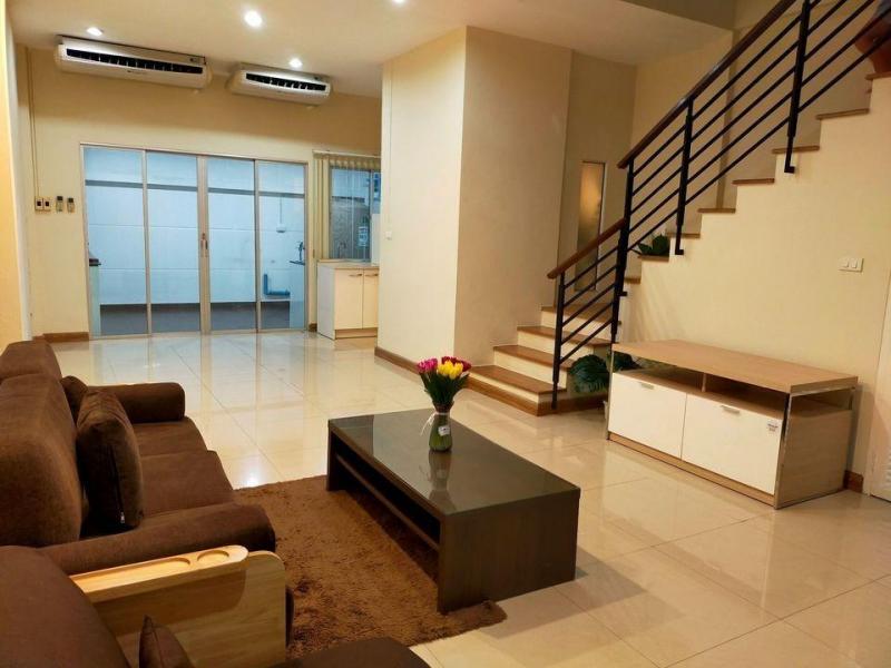 ให้เช่าทาว์นโฮม 3 ชั้น เนื้อที่ 20 ตารางวา 4 ห้องนอน 3 ห้องน้ำ  โครงการ RK Office Park มีนบุรี ถนนสุวินทวงศ์