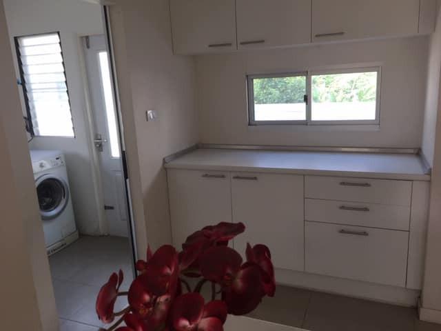 ขายบ้านเดี่ยว หมู่บ้านสีวลี บางนาตราด กม.13 เนื้อที่ 75 ตรว.3 ห้องนอน 3 ห้องน้ำ ห้องพักผ่อน 2 ที่จอดรถต่อเติมแล้ว  เดินทางสะดวกใกล้ทางด่วน