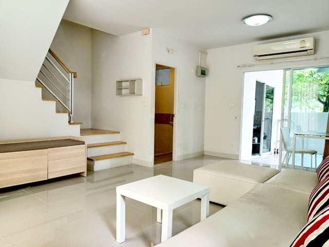 เลียบคลองสอง รามอินทรา-วงแหวน 32ตรว.ให้เช่า ทาวส์โฮม2ชั้น หลังมุม 155ตรม. 3นอน 4แอร์ แฟชั่น ไอซ์แลนด์ รักสัตว์ เฟอร์พร้อมอยู่