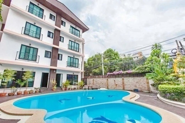 เหมาะทำร้านอาหาร สำนักงาน 220ตรว.ปรีดี พนมยงค์27-33 BTS เอกมัย ให้เช่าอพาร์ทเม้นท์ 5 ชั้น 2,210ตรม. 549,999B-M 28ห้องนอน 28ห้องน้ำ 5-10จอรถPridi Banomyong27-33 BTS Ekkamai 5-story Apartment for rent suitable for a restaurant office 220 sq.wa. 2,210sq.m. 549,999B-M 28bed 28bath 5-10 car spaces.ปรีดี พนมยงค์ 27-33 ถ.สุขุมวิท71 แขวงคลองตันเหนือ เขตวัฒนา กรุงเทพมหานคร 10110เหมาะทำร้านอาหาร ผับ คลีนิค สำนักงานสระว่ายน้ำ ฟิตเนส รปภ. 24 ชม. สถานที่ใกล้เคียงแยก พัฒนเวศม์ถนน เอกมัย ( 1 กม.)โรงเรียนแอ๊