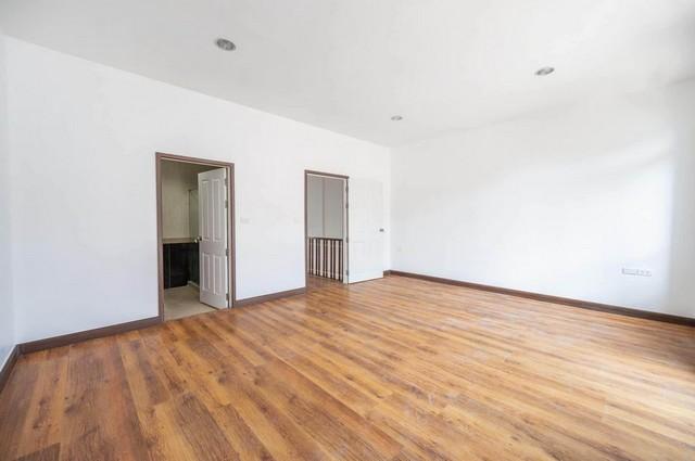 ขายทาวน์โฮม 3 ชั้น โครงการบ้านกลางเมือง มอนติคาร์โล รัชวิภา ใกล้ตลาดบองมาร์เช่ Renovate ใหม่ พร้อมเข้าอยู่