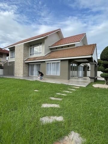 PT12 ขาย พร้อมคนเช่า บ้านเดี่ยว 2 ชั้น โครงการ หมู่บ้าน เมืองเอก โครงการ2 Muang Ake รีโนเวทใหม่ ใกล้สนามบินดอนเมือง ใกล้ BTS สายสีแดง เอกรัตน์ ซอย 2 เอกทักษิณ หลักหก เมืองปทุมธานี ปทุมธานี*** ขายพร้อมผู้เช่าราคาขาย 12,800,000 บาทติดต่อ คุณช่อผกา 0616198565 LINE 0616198565บ้านเดี่ยว 2 ชั้น โครงการหมู่บ้านเมืองเอก โครงการ2เนื้อที่ 168 ตรว.3 ห้องนอน 3 ห้องน้ำ1 ห้องเเม่บ้านชั้นล่าง 1 ห้องเก็บของจอดรถได้ 4 ค