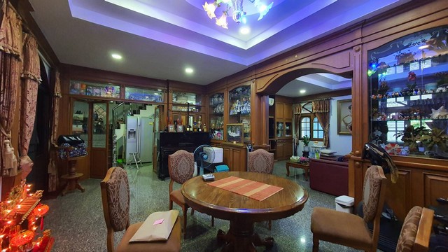 ขายบ้านเดี่ยว 3 ชั้น พร้อมโรงงานกึ่งโกดัง 294 ตร.ว. ซอยโรงหล่อ ถนนกิจมณี (สมุทรสาคร-โคกขาม) อำเภอเมืองสมุทรสาคร สมุทรสาคร ทำเลดีมาก