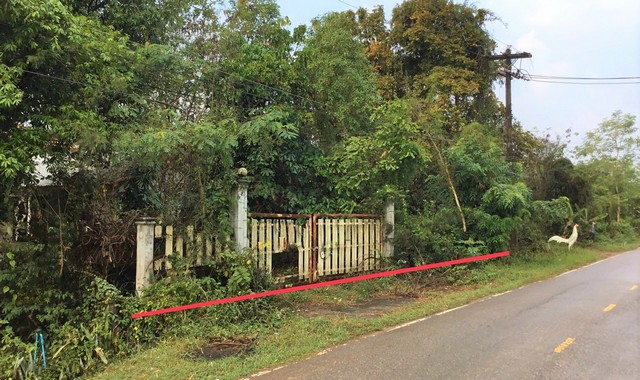 รายละเอียดเพิ่มเติมCode ID : PKK02-12767ราคาขาย       2,271,000 บาท- ขนาดพื้นที่ :  224 ตร.ว (2 งาน / 24 ตร.ว)- พื้นที่ใช้สอย :   278 ตร.ม- จำนวนห้อง :  - ห้องนอน - ห้องน้ำ- จอดรถ :     1-2 คัน- บ้านเดี่ยว :      2 ชั้น- บ้านเดี่ยวหันทางทิศ :- อายุอาคาร :     14 ปีพิกัดทรัพย์ :     https://maps.app.goo.gl/V6a2U4YKsKBWy5bS6สถานที่ใกล้เคียง- ใกล้วัดยอดแก้ว- ใกล้โรงเรียนไชยบุรีวิทยาคม- ใกล้วัดกลางเมืองไชยบุรี- ใกล้โรงเรียนบ้านนาเพียงสอบถามเพิ่มเติม/นัดช