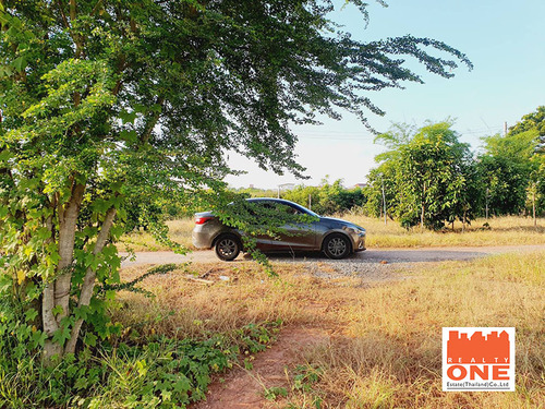 List M5484 , M5485 , M5486 ที่ดินเปล่า(ถมแล้ว) แปลงละ 1 ไร่ 3 งาน 23 ตรว. จำนวน 3  แปลงที่ดิน 2 แปลงติดกัน  1 แปลง อยู่ตรงข้าม ซื้อรวม 3 แปลง ราคาพิเศษสุดๆที่ดินสวยรูปสี่เหลี่ยม เหมาะกับการปลูกสร้างที่อยู่อาศัยที่ดินอยู่ในเมืองอุดร อยู่ในแหล่งชุมชน ใกล้ Big Cมีทางเข้าออกหลายเส้นทางสถานที่ใกล้เคียงBig C อุดรธานี 1การไฟฟ้าส่วนภูมิภาค จังหวัดอุดรธานี 2เมืองอุดร**** ราคาขาย ****M5484,M5485 = 7,900,000 บาท/ แปลง