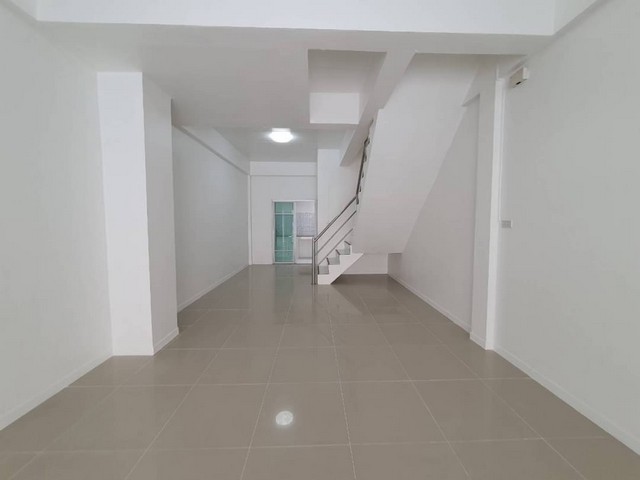 หมู่บ้านเหนือฟ้าโฟร์ ลดแสน จาก 1,790,000 บาท เหลือเพียง 1,690,000 บาท เท่านั้น