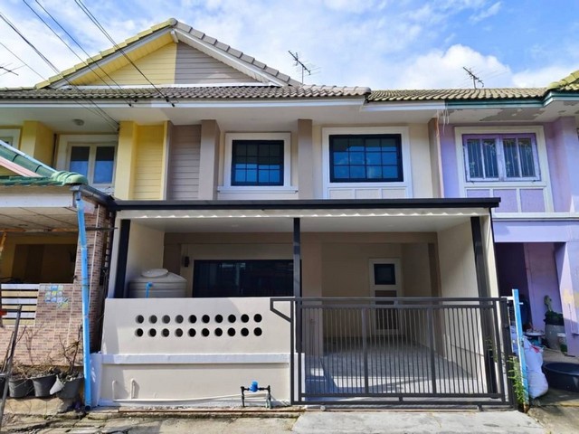 ขายด่วนทาวน์เฮ้าส์2 ชั้น พฤกษา 13 รังสิต-คลอง3 รีโนเวทใหม่ทั้งหลัง พร้อมเข้าอยู่