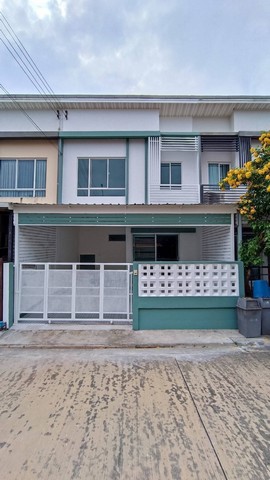 ทาวน์เฮ้าส์2ชั้น  หมู่บ้านพลีโน่ ปินเกล้า วงแหวน  ซอยกันตนา บางใหญ่ นนทบุรีที่อยู่ต.ปลายบาง อ.บางกรวย จ.นนทบุรี รายละเอียด-18ตร.ว-3ห้องนอน-2ห้องน้ำ-1ห้องครัวต่อเติมโรงจอดรถในบ้านราคา 2.39 ล้านบาท ฟรีโอนสถานที่ใกล้เคียง- โลตัส- Topsuper market- วัดอุบล- ไทวัสุด - สถานีกลางบางซื่อนั ด ช ม บ้ า น ไ ด้ ทุ ก วั นคลิ๊กลิ้งLline :https://lin.ee/GW7ho6qLine ID : 091-894-2629091-894-2629 คุณ ภูมพิพัฒน์รหัสทรัพย์Rs-F A002271