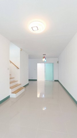 ทาวน์เฮ้าส์2ชั้น หมู่บ้านพลีโน่ ปินเกล้า วงแหวน ซอยกันตนา บางใหญ่ นนทบุรี