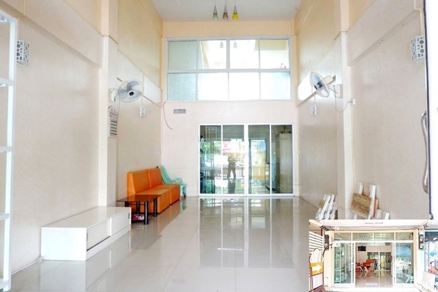 มีดาดฟ้า 20ตรว. ให้เช่า-ขาย ตลาดลุงเพิ่ม ทำเลดีและโดดเด่นอาคารพานิชย์ 3 ชั้นครึ่ง 220ตรม. 2นอน 2น้ำ 2แอร์ 2จอดรถ