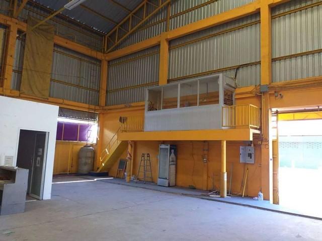 ให้เช่าโกดัง พื้นที่ใช้สอยประมาณ 1,000 ตารางเมตร ถนนสุขุมวิทซอย50 ใกล้ท่าเรือคลองเตย ใกล้สถานี BTS อ่อนนุช