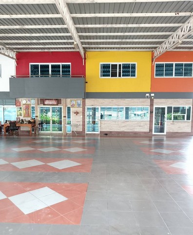 ขายด่วน สำนักงาน หจก.วิจิตรยนตรกิจ เนื้อที่  12 ไร่ ติดถนน 214 สุรินทร์-ช่องจอม  ZE569