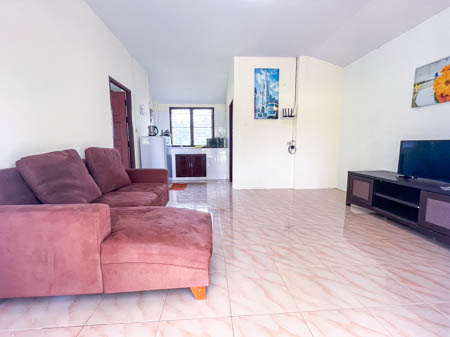 Available for rent, this vacant house offers a peaceful and serene atmosphere. Located in Mae Nam, Koh Samui, Surat Thani