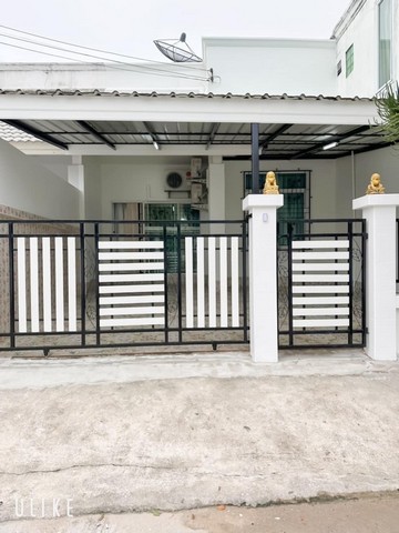 ทาวน์เฮ้าส์ชั้นเดียว หมู่บ้านเอกมงคล ซอยเขาตาโลพัทยาใต้ บางละมุง ชลบุรีรหัส TTR 1459 พิกัด หมู่บ้านเอกมงคล เขาตาโล ใกล้สุขุมวิทเดินทางสะดวก พื้นที่ 24 ตารางวา 2 ห้องนอน 2 ห้องน้ำ  ฟรี เฟอร์นิเจอร์ครบ  ฟรี แอร์ 3 ตัว  ฟรี TV 1 เครื่อง ขาย 1,990,000 บาท ยื่นกู้กับธนาคารให้ฟรี ยินดีให้คำปรึกษาค่ะสอบถามเพิ่มเติม/นัดชมโครงการ ยินดีให้บริการสนใจติดต่อ คุณต๋อย   086 - 5427078ID:LINE 0865427078                คุณ