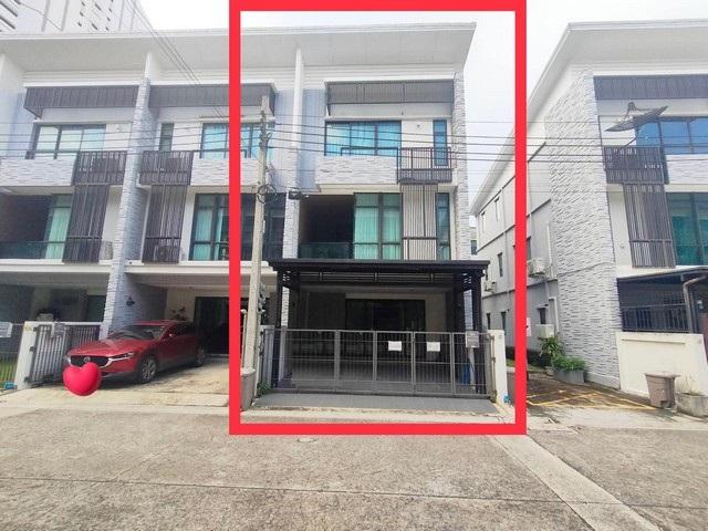 HS0938 ขายทาวน์โฮม 3 ชั้นหลังมุม ใกล้เซ็นทรัลบางนา โครงการเพล็กซ์บางนา กม 5 ได้วิวสวน เนื้อที่ : 22ตารางวา 3 ห้องนอน 4 ห้องน้ำ ติดถนนบางนา-ตราด แต่งครบพร้อมเข้าอยู่ ใกล้เมกะบางนา ขาย 6.9 ล้านบาท: ติดต่อ : คุณ เอก  :  061-241 4954   &   083-017 9463   : Line Id : eak2325: กดลิ้งค์เพื่อเเอดไลน์ครับ :  https://line.me/ti/p/A6pc3MToug     :  https://line.me/ti/p/OLEY0bJTsV*** ราคาขาย 6.9 ล้านบาท ฟรีโอนที่ตั้ง:: บางนา กม .5 ถนนบางนา- ตราด ต.บางแก้ว อ.บางพลี จ.สมุทรปรากา