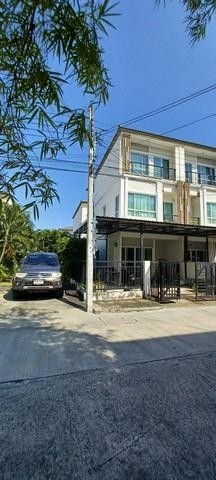 PO09 ขาย ทาวน์โฮม 3 ชั้น หลังมุม 27 ตรว. โครงการ เดอะ แพลนท์ ซิตี้ นวมินทร์ THE PLANT CITI NAVAMIN 86 สุขาภิบาล 1 บ้านหันหน้าไปทางทิศใต้