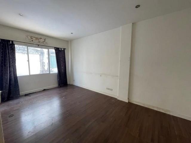 C3984  ให้เช่าทาวน์โฮม 3 ชั้น โครงการทาวน์อเวนิว Town Avenue พระราม 9 กรุงเทพกรีฑา 7 ใกล้สนามกอล์ฟสโมสรกรุงเทพกรีฑา