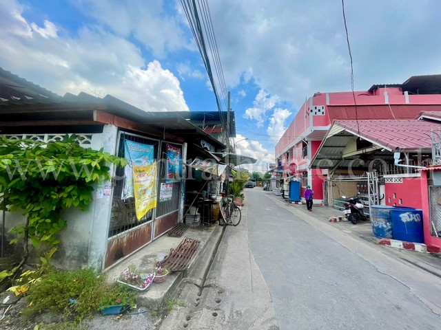ที่ดิน พร้อมสิ่งปลูกสร้าง พรานนก-กาญจนาภิเษก จรัญ 13 ใกล้ MRT สถานีจรัญฯ 13