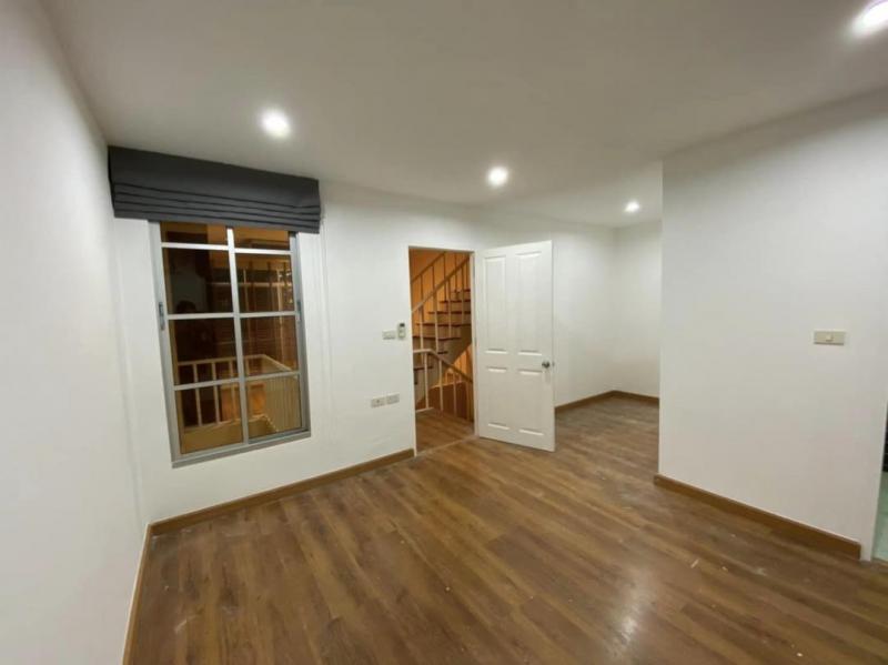 EPL-HR2791 ให้เช่าทาวน์โฮม 3ชั้น ย่านเรียบด่วนเอกมัยรามอินทรา หมู่บ้านกลางเมือง ลาดพร้าว-โยธินพัฒนา ซ.ประดิษฐ์มนูธรรม19 พื้นที่ 186 ตร.ม.