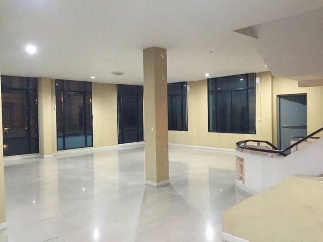 ให้เช่าอาคารสำนักงาน 4 ชั้น โครงการบ้านกลางกรุง Office Park