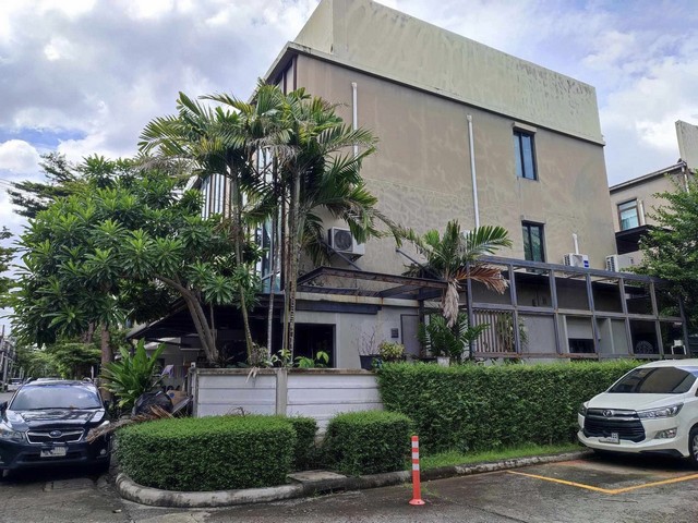 ให้เช่าทาวน์โฮม 3 ชั้นหลังมุม 27.2 ตรว. โครงการอารียา ทูบี เกษตร-นวมินทร์ ลาดปลาเค้า เฟอร์พร้อมอยู่