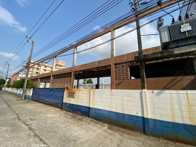 ขายโรงงานพร้อมอาคารสำนักงาน 6 ชั้น เนื้อที่ 2 ไร่ 3 งาน มีใบอนุญาติ รง.4 ซอยกิ่งแก้ว ถนนบางพลี-กิ่งแก้ว