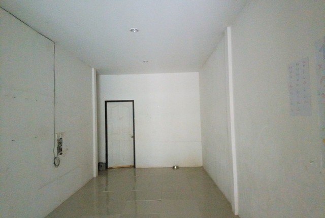 ขายทาวน์เฮ้าส์ ใกล้ตลาดนัดเขานิพันธ์ อำเภอเวียงสระ จังหวัดสุราษฎร์ธานี PKK03-05162