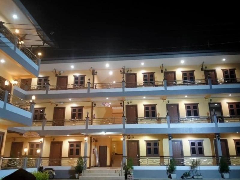 ขายอพาร์ทเม้นท์ 3 ชั้น จำนวนห้อง 30 ห้อง และที่ดินเปล่า 100 ตร.ว. ในเมืองหนองคาย ตำบลมีชัย อำเภอเมืองหนองคาย จังหวัดหนองคาย 43000