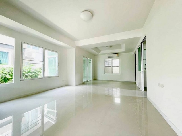 ขายหมู่บ้านพฤกษ์ลดา หทัยฎร์ราษฏร์ บ้านเดี่ยว หลังใหญ่ต้นโครงการ