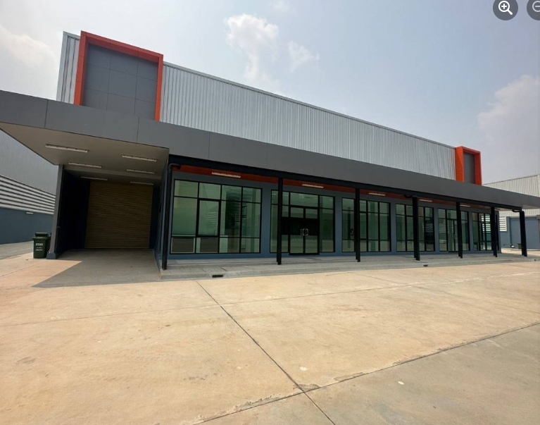 ให้เช่าพื้นที่ เก็บสินค้า ธุรกิน สำนักงาน โชว์รูม ติดถนน บางนา กม 7 ขนาด 588 ตรม สร้างใหม่ พร้อมอยุ่ ทำเลดี ใกล้เมกะบางนา ทางด่วน