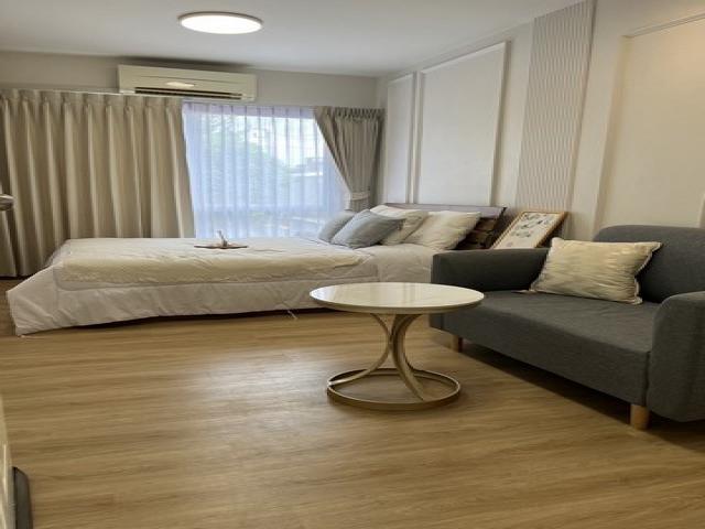 เจ้าของขายเอง Plum Condo Ladprao 101พลัมคอนโด ลาดพร้าว 101  22 ตร.ม. ห้องมุมสวย พร้อมเข้าอยู่ ใกล้สถานีรถไฟฟ้า ลาดพร้าว 101ราคา 1,190,000คุณอ้อน0619805445สถานที่ใกล้เคียง>>ใกล้เดอะมอลล์บางกะปิ>>สถานนีรถไฟฟ้า ลาดพร้าว 101>>Big C ลาดพร้าว>>รพ.ลาดพร้าว>>ตลาดหน้าโครงการ>>ร้านอำนวยความสะดวกครบครัน