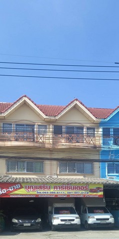 ขายอาคารพาณิชย์  3 ชั้น 2 ห้อง ทำเลดี ตำบลแพรกษาใหม่ อ.เมือง จ.สมุทรปราการ 