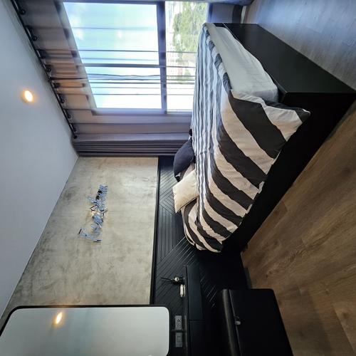 M8106ขายคอนโด Notting Hill สุขุมวิท105 ซ.ลาซาล ห้องตกแต่งสวย built in ครบ ใกล้ BTS แบริ่ง , ใกล้ รร. St.Andrew ทำเลดี เดินทางสะดวก หาของกินง่ายใกล้ตลาดปากซอยลาซาล 10ที่อยู่199 ถนนลาซาล บางนาใต้ บางนา กรุงเทพฯ 10260รายละเอียดห้อง– 1 bedroom plus– 1 ห้องน้ำ– ห้องรับแขก– ห้องครัวแยกส่วน– Walk-in closet– 1 ที่จอดรถ– อาคารสูง 8 ชั้น ห้องอยู่ชั้น 6 ห้องมุม ตึก A (ตึกแรกใกล้ถนนที่สุด)– ห้องสวยตกแต่ง built in ทั้งห้อง– แอร์ 3 ตัว– แ