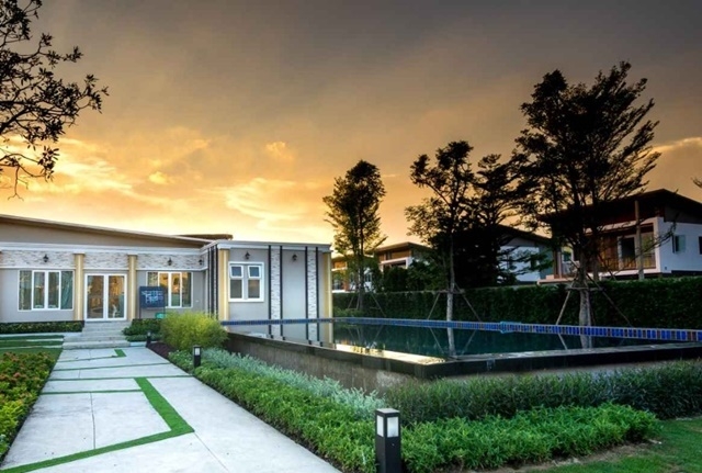 ชัยพฤกษ์ วงแหวน สารสาสน์วิเทศไทรน้อย โรงพยาบาล บ้านเดี่ยว2ชั้น 20ตรว. 150ตรม. 9,999B-M 3นอน 2น้ำ 1จอดรถ 3แอร์ โกลเด้นChaiyaphruek Wongwaen Sarasas Witaed SaiNoi Hospital 2-story detached house 20sq.wa. 150sq.m. 9,999B-M 3bed 2bath 1parking 3A/C. Golden Townซอยตาเจียน ถนนบางกรวยไทรน้อย ตำบลไทรน้อย อำเภอไทรน้อย นนทบุรี 111503 ห้องนอน2 ห้องน้ำ1 ห้องครัว1 จอดรถ3 แอร์- เครื่องดูดควัน- ตู้เย็น- เตาแก๊ส - เตาไมโคเวฟ - เครื่องกรองน้ำ - เครื่องทำน้ำอุ่น - ปั๊มน้ำ+แทงค์น้ำ- อินเตอ