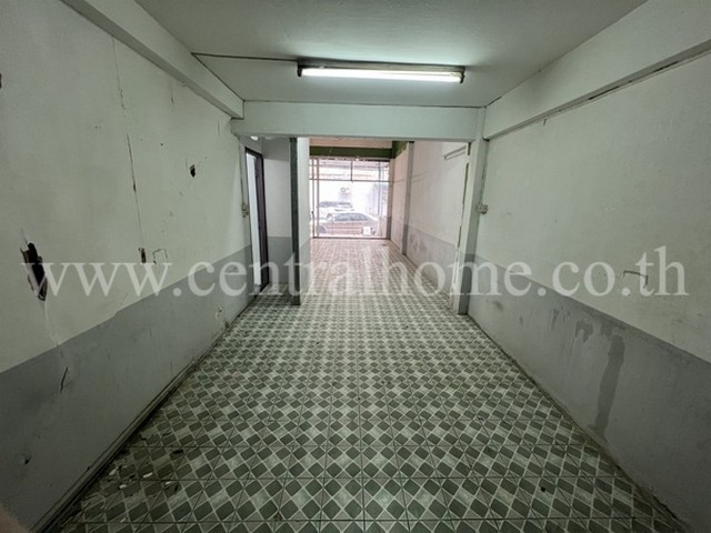 R1 อาคารพาณิชย์ 3 ชั้นครึ่ง ซอย เรวดี 46 ใกล้ MRT กระทรวงสาธารณะสุข