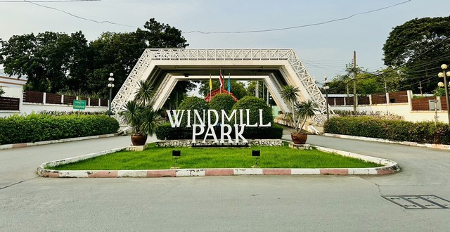  ที่ดินเปล่า ในสนามกอล์ฟ วินด์มิลล์ เฟส 3 (West Zone)  ต.บางพลีใหญ่ อ.บางพลี จ.สมุทรปราการ  รหัส TTR 1467เนื้อที่ 240 ตารางวา  ที่ดินเปล่า ในสนามกอล์ฟ วินด์มิลล์ เฟส 3 (West Zone)   เนื้อที่ 240 ตารางวา   หน้ากว้าง 25 ลึก 30  เมตร    ที่ตั้ง : ถ.บางนาตราด กม 10.5 ซ.กิ่งแก้ว 11 ต.บางพลีใหญ่ อ.บางพลี จ.สมุทรปราการสถานที่ใกล้เคียง- ใกล้ซัมมิท วินด์มิลล์ คันทรีคลับ    - สนามบินสุวรรณภูมิ    - ถนนบางนา-ตราด กม.ที่ 10.5    - 