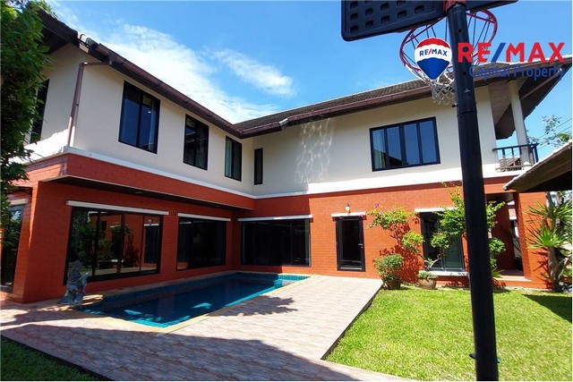 บ้านสวย 3 ห้องนอนพร้อมสระว่ายน้ำ                          