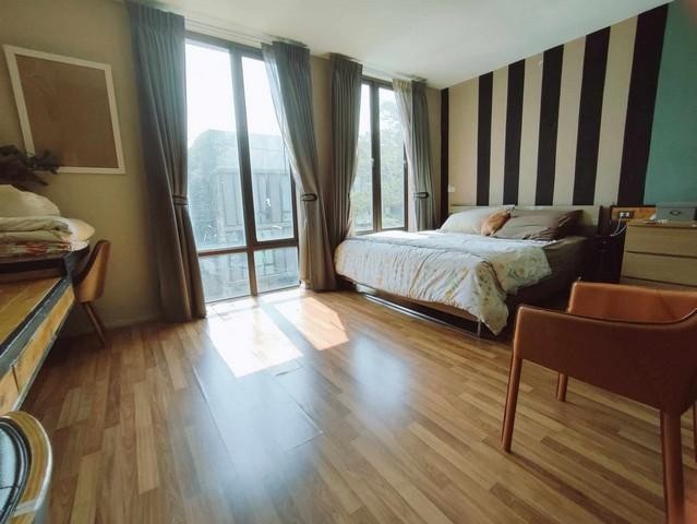 PT12 ให้เช่า ขายทาวน์โฮม 3 ชั้น หลังมุม 27.2 ตรว. โครงการ อารียา ทูบี เกษตร-นวมินทร์ AREEYA TOBE KASET-NAWAMINTRลาดปลาเค้า เฟอร์นิเจอร์พร้อมอยู่ ใกล้วัดลาดปลาเค้าราคาเช่า 32,000 บาท/เดือนราคาขาย 5,690,000 บาท ต่อรองได้ติดต่อ คุณช่อผกา 0616198565 LINE 0616198565ทาวน์โฮม 3 ชั้นหลังมุม อารียา ทูบี เกษตร-นวมินทร์ ลาดปลาเค้าเนื้อที่ 27.2 ตรว. 3 ห้องนอน 4 ห้องน้ำเครื่องทำน้ำอุ่น 2 ตัวแอร์ 5 ตัวครบทุกห้องจอดรถได้ 2 คันในตัว