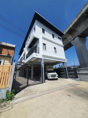 รหัส # PL1100 ให้เช่าโฮมออฟฟิศ 3 ชั้น 647 ตร.ม ย่านพระราม 9 อาคารเปล่าไม่มีเฟอร์ ใกล้เดอะไนน์ ใกล้ทางด่วน*** ราคาเช่า 95,000 บาท/เดือน   โฮมออฟฟิศ 3 ชั้น ย่านพระราม 9 ใกล้เดอะไนน์ ใกล้ทางด่วนเนื้อที่ 80 ตร.วาพื้นที่ใช้สอย 647.3 ตร.ม 4 ห้อง 2 พื้นที่กว้าง 6 ห้องน้ำพื้นที่ดินถูกหลักฮวงจุ้ย เป็นรูปร่างถุงเงิน- ชั้นล่าง พื้นที่ 241.30 ตรม. แบ่งเป็น   : ส่วนต้อนรับ ห้องรับรอง ห้องน้ำ และโถงบันได 60.80 