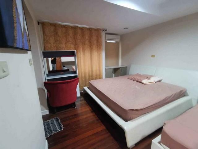 ให้เช่าทาวน์โฮม 4 ชั้น 5 ห้องนอน หมู่บ้านบุษราคัมเพลส  วิภาวดี 20 ลาดพร้าว 18 จดทะเบียนบริษัทได้